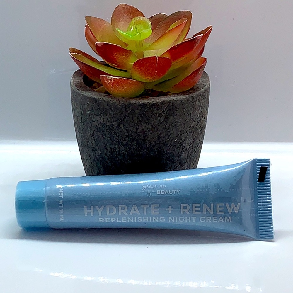 5/$25 GLOW ON 5TH HYDRATE + RENEW  Night Cream - Picture 5 of 8